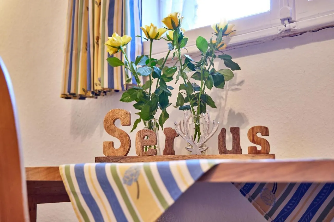 Gasthuis Gaestehaus Angela Garmisch-Partenkirchen